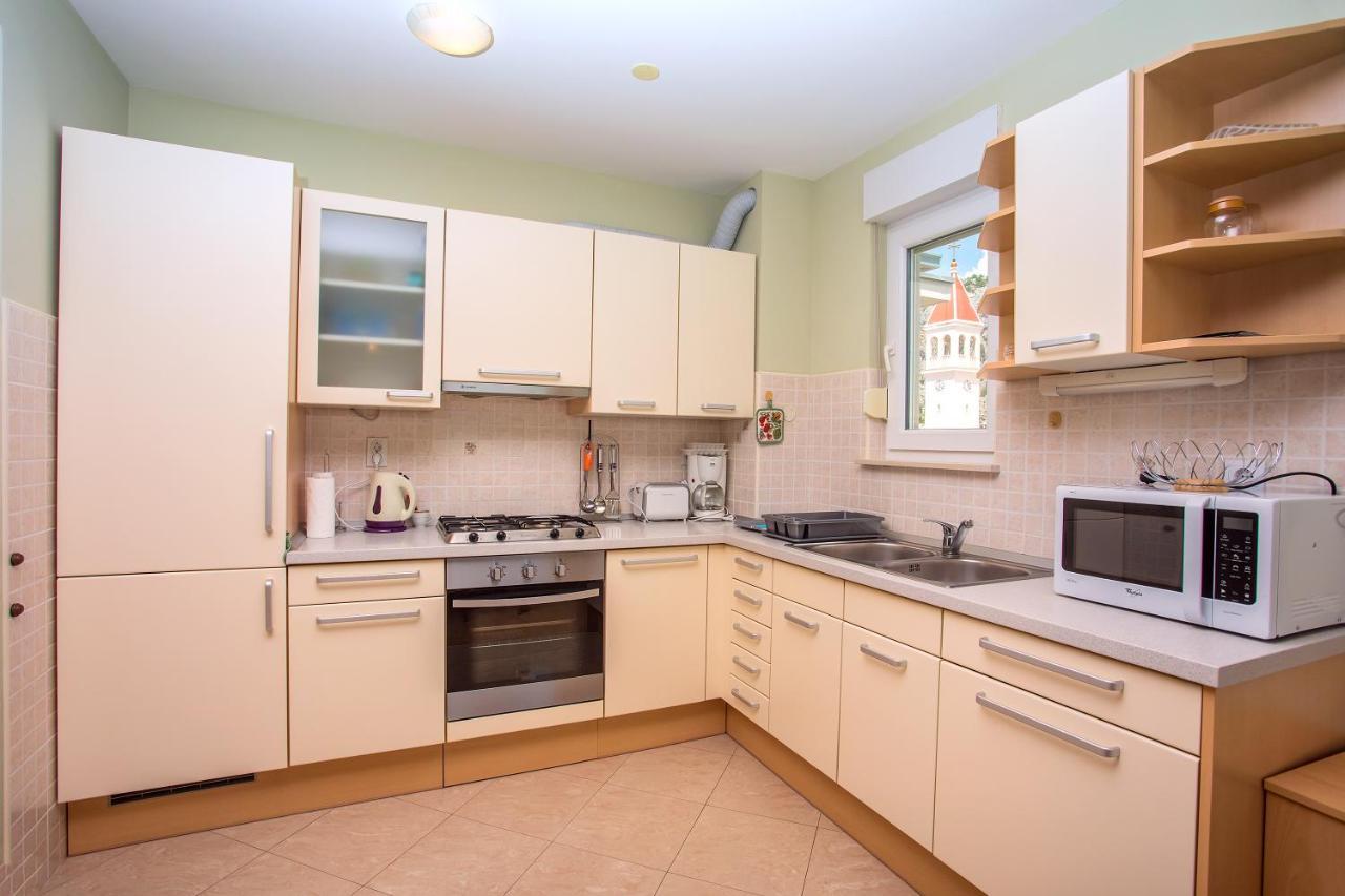 Apartmani Ribnjak Seka オミシュ エクステリア 写真